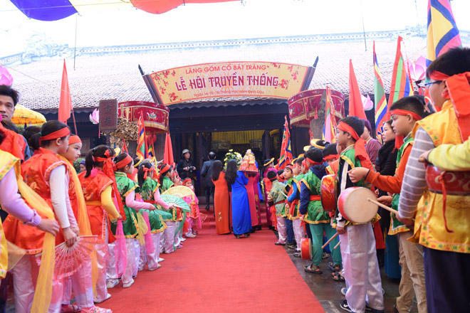 Hội làng Bát Tràng