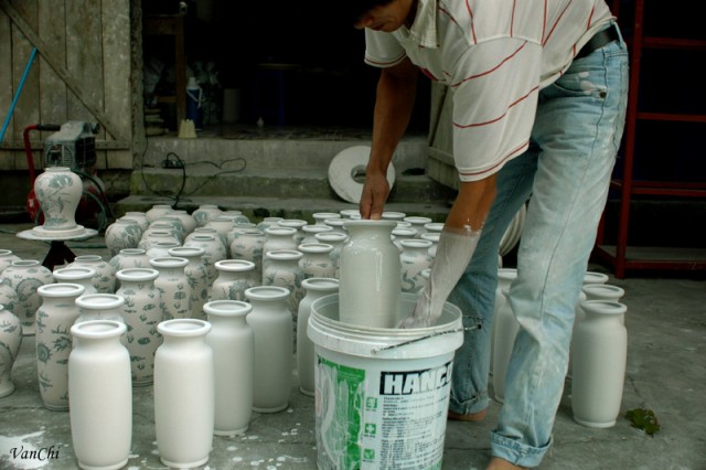 Tráng men gốm sứ